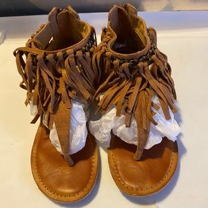 Suede Fringe sandal